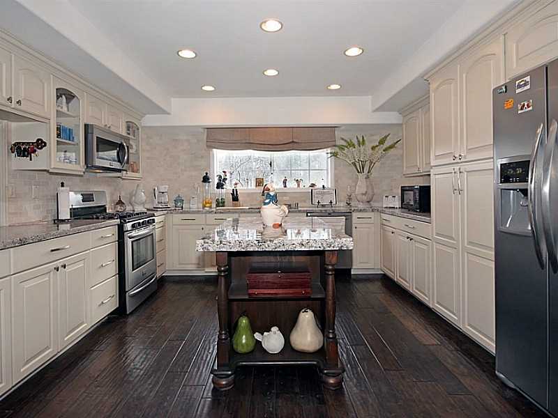 1212 PORTILLO, Lake Arrowhead, CA 92352