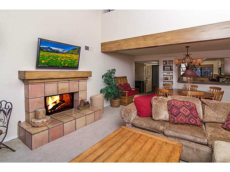 28050 HIGHWAY 189, Lake Arrowhead, CA 92352