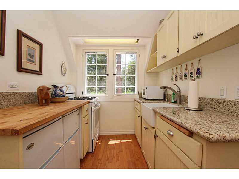 279 MITTRY LN, Lake Arrowhead, United States 92352