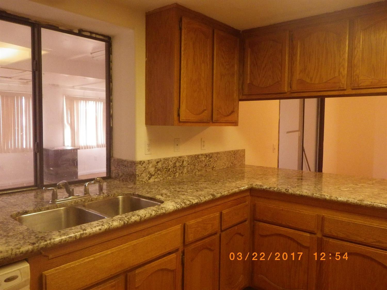5425Gorgonio Rd, Phelan, CA 92371
