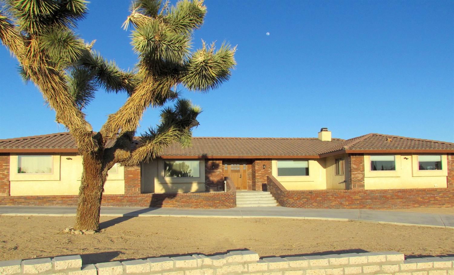 3720 Arcadia Rd