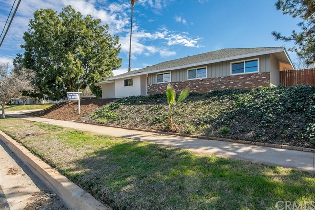 1457 West Cypress Avenue, Redlands, CA 92373
