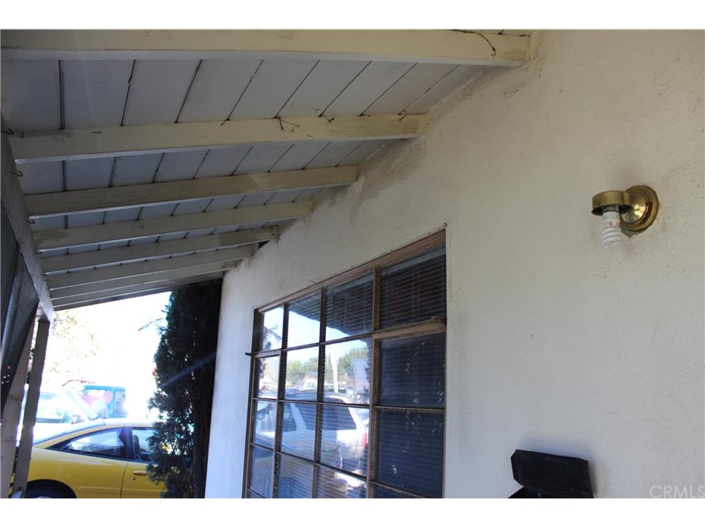 1073 N Riverside Avenue, Rialto, CA 92376