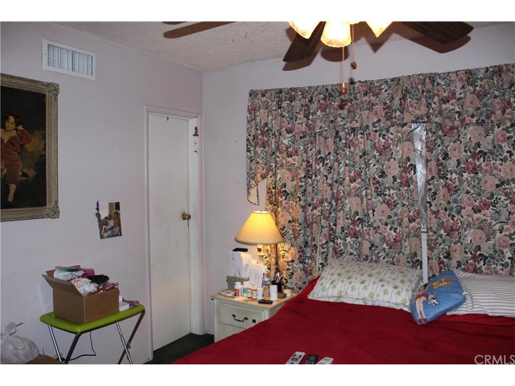 1073 N Riverside Avenue, Rialto, CA 92376