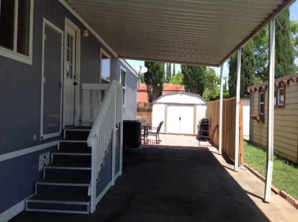 Las Palmas Estates 1025 S Riverside aveRialto, CA 92376