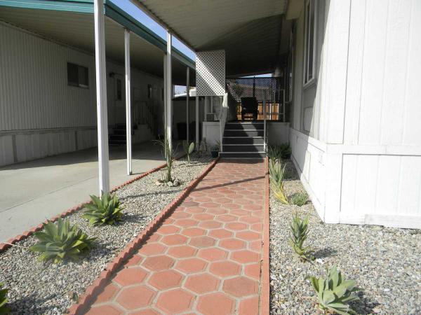 Capri Rialto Mobile Estates200 SAN BERNARDINO #106Rialto, CA 92376