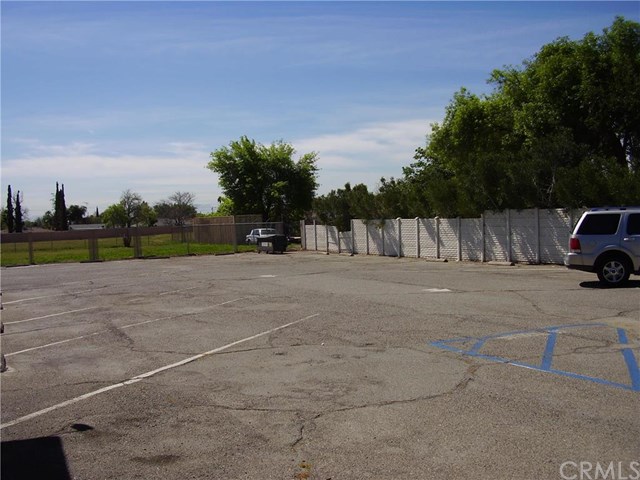 649 E Foothill Boulevard, Rialto, CA 92376