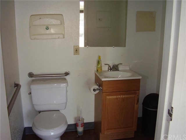 649 E Foothill Boulevard, Rialto, CA 92376