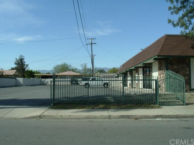 202 N Riverside Avenue, Rialto, CA 92376