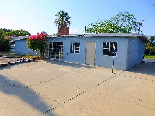 425 E Holly StRialto, CA, 92376San Bernardino County