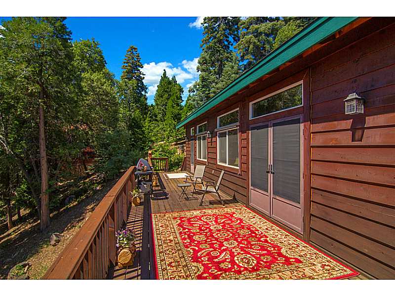712 FERN ROAD, Lake Arrowhead, CA 92385
