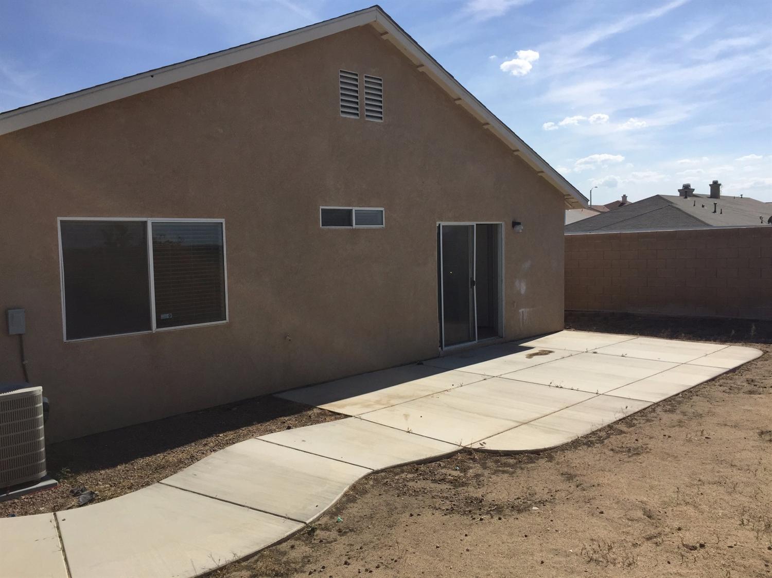 12050Goldoak Court, Victorville, CA 92392