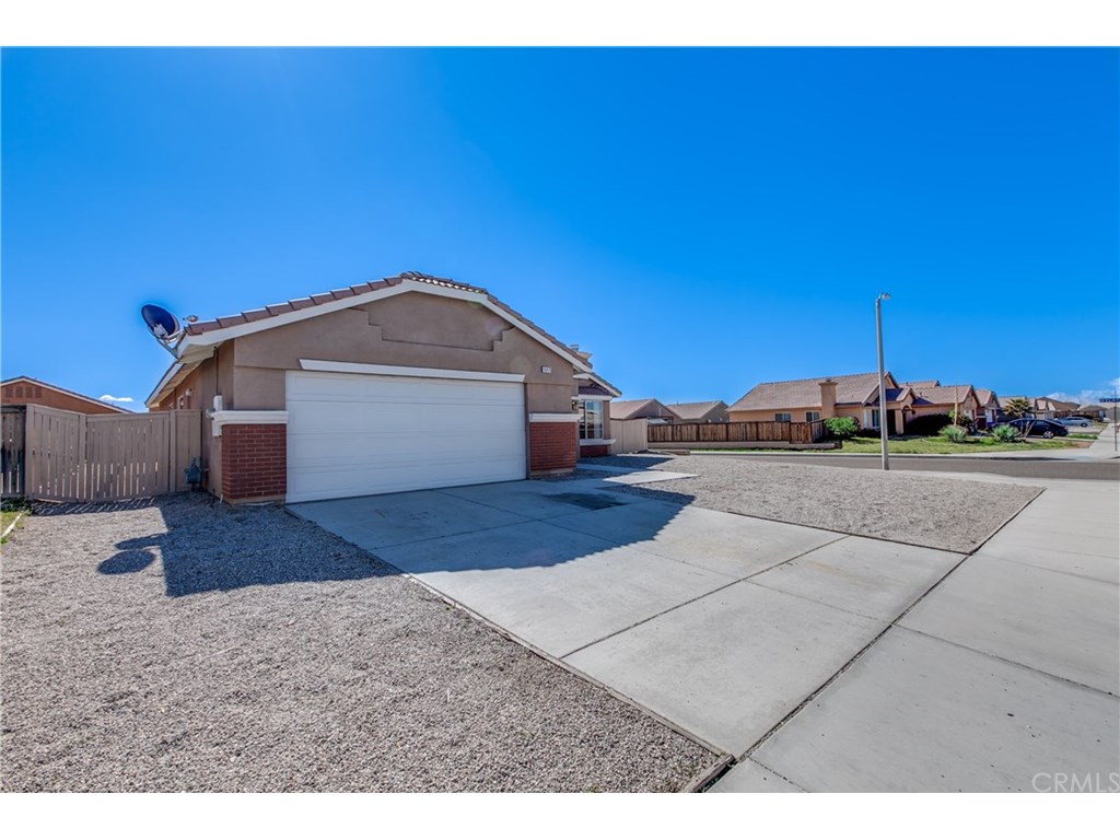 15475 Jojoba Lane, Victorville, CA 92394