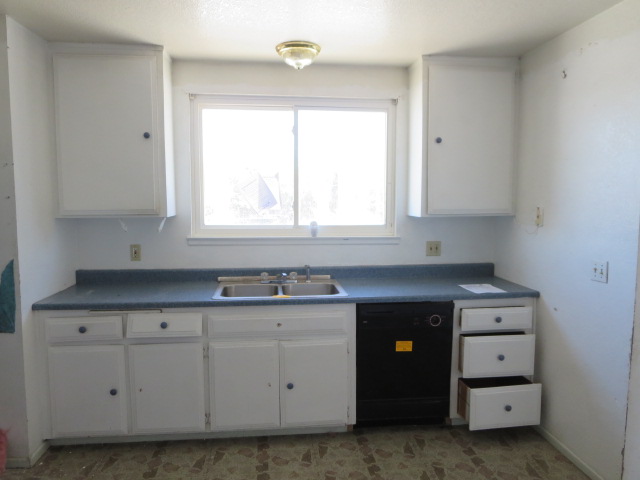 15614 Tawney Ridge LnVictorville, CA, 92394San Bernardino County