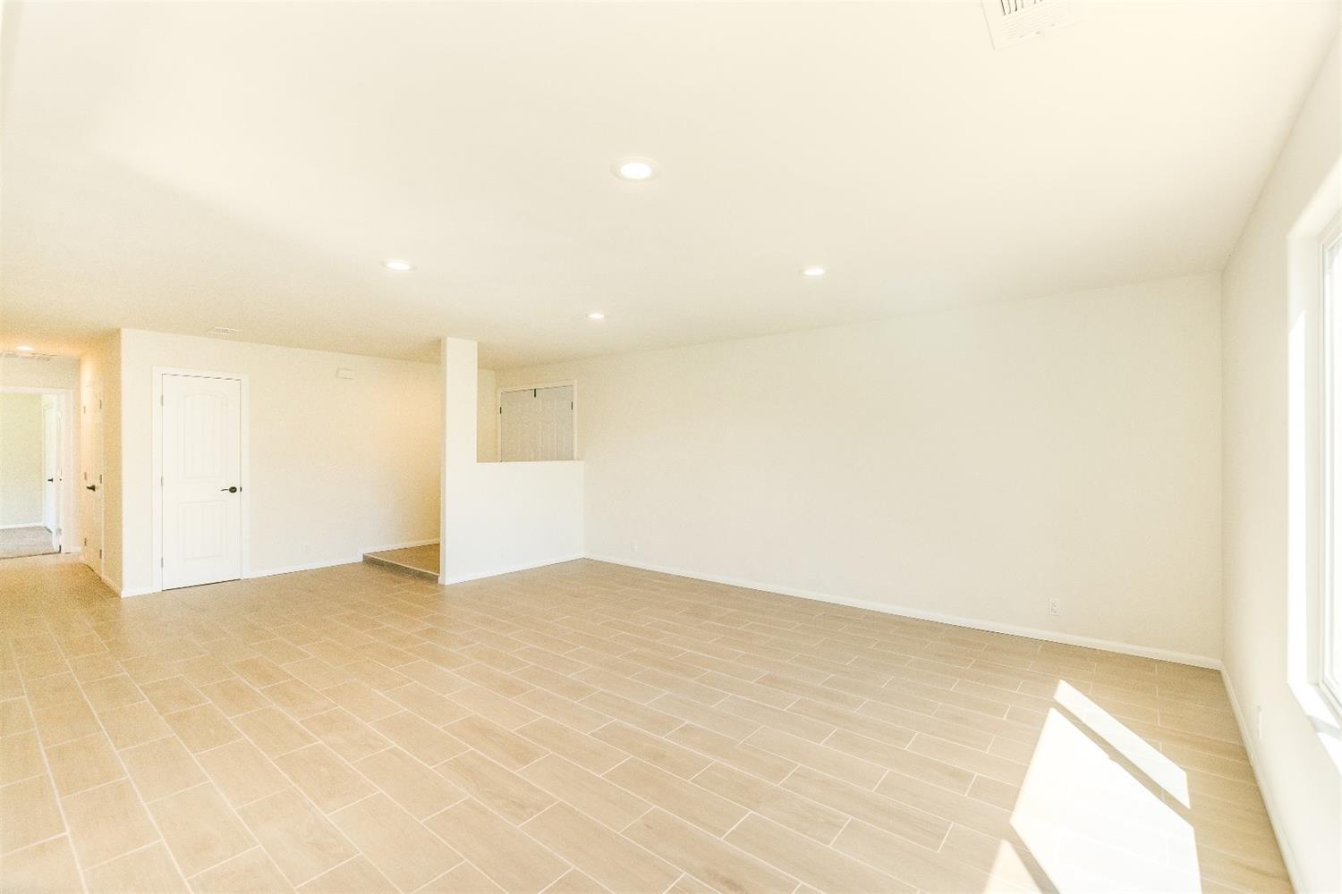 Victorville, CA 92395