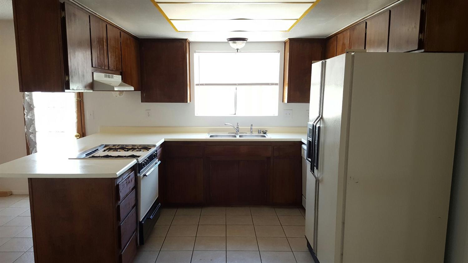15858Jasmine Street, Victorville, CA 92395
