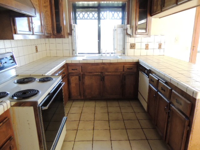 13015 Tamarisk RoadVictorville, CA, 92395San Bernardino County
