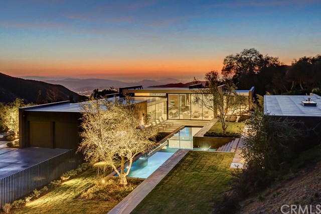 10934 Lookout Cir