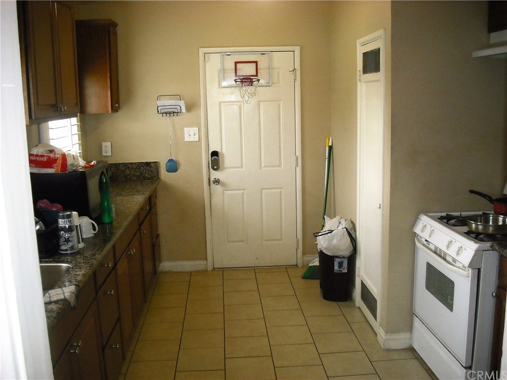 2008 N Lugo Avenue, San Bernardino, CA 92404