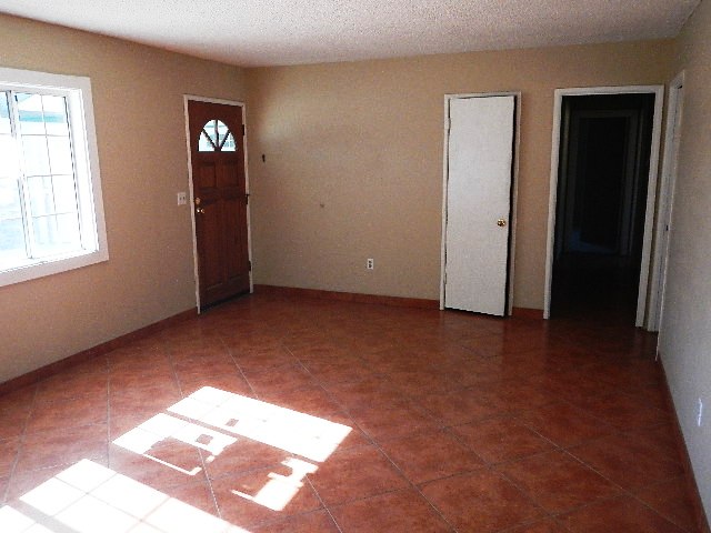 9437 Hawthorne AveRiverside, CA, 92503Riverside County