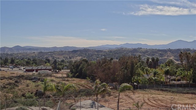 16105 Perry Heights Drive, Riverside, CA 92504