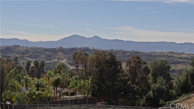 16105 Perry Heights Drive, Riverside, CA 92504