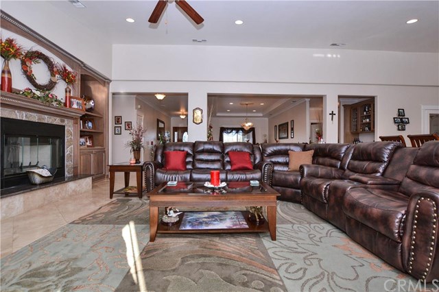 5685 Oak Tree Circle, Riverside, CA 92509