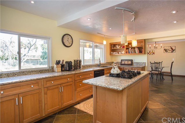 3740 Ulla Lane, Lake Elsinore, CA 92530