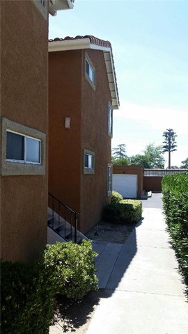 16377 Lakeshore Drive, Lake Elsinore, CA 92530