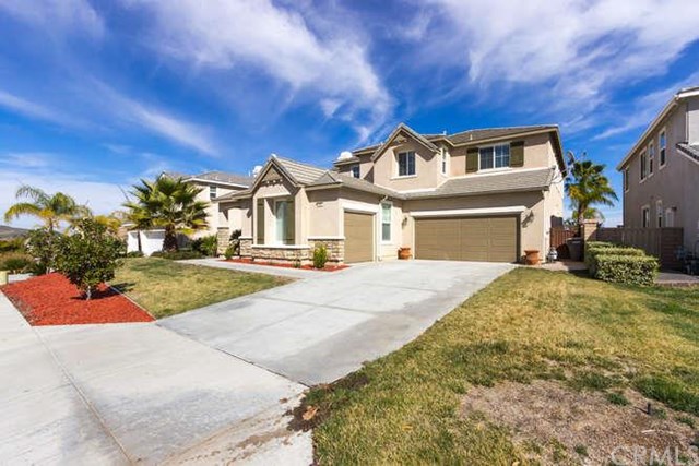 15 Via Palmieki Court, Lake Elsinore, CA 92532