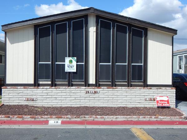 Desert Palms MHP 1097 N State StHemet, CA 92543