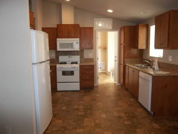 Hemet Valley Mobile Estates 675 W Oakland Ave, D-11Hemet, CA 92543