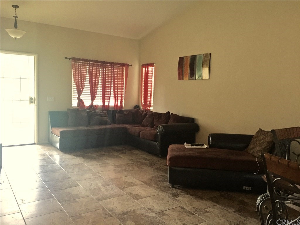 43002 Masonic Drive, Hemet, CA 92544