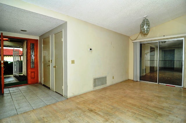 1825 Silver Oak WayHemet, CA, 92545Riverside County