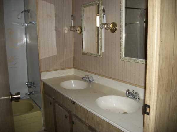 Villa Del Sol Mobile Home Estates 2205 W. Acacia Ave., #17Hemet, CA 92545