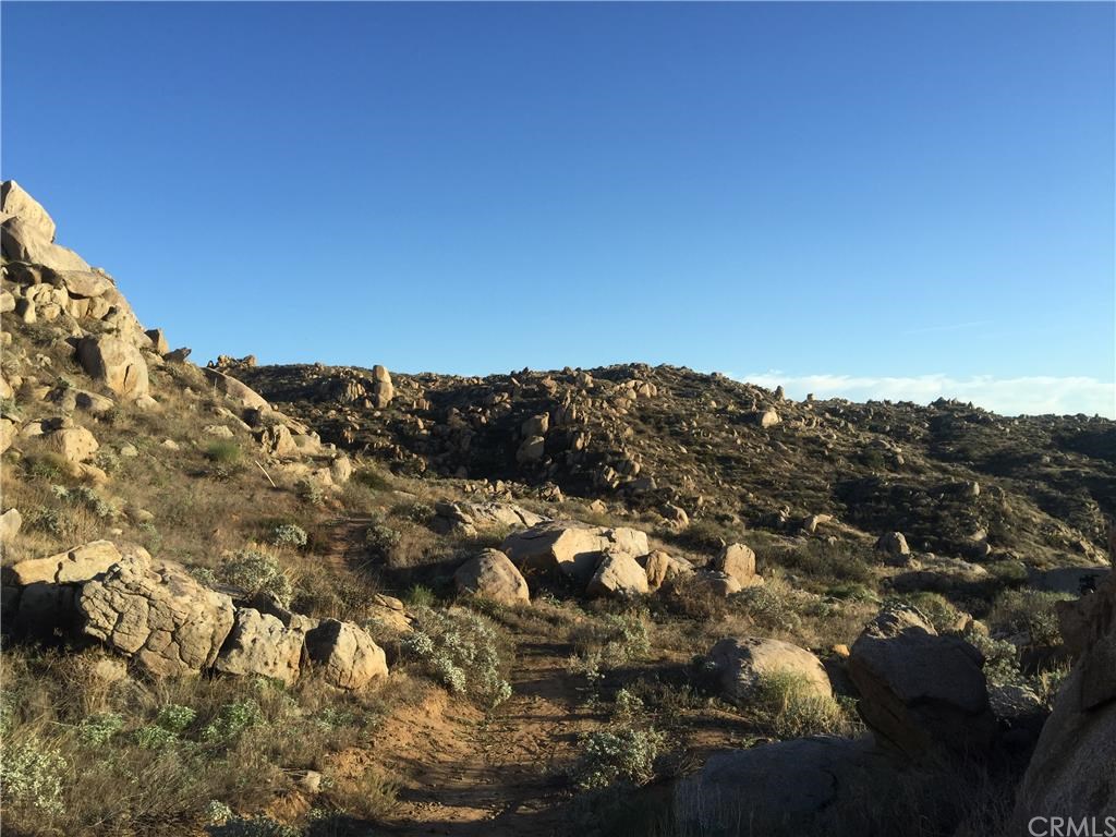 25 Firecat, Hemet, CA 92545