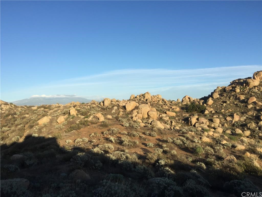 25 Firecat, Hemet, CA 92545