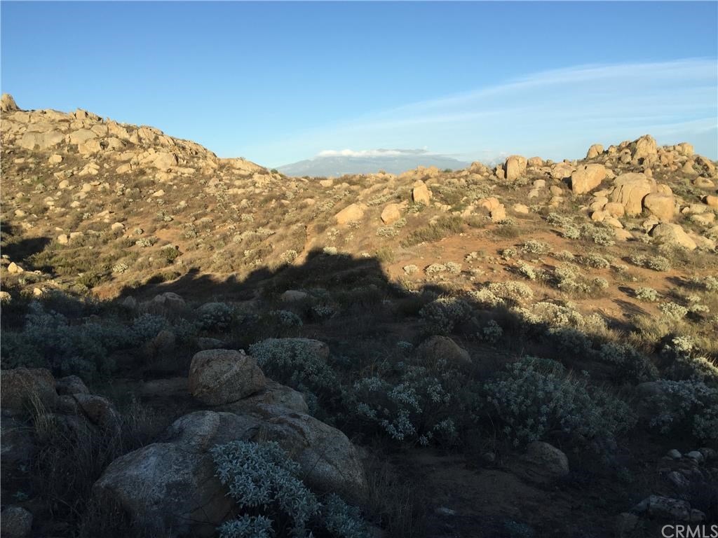 25 Firecat, Hemet, CA 92545