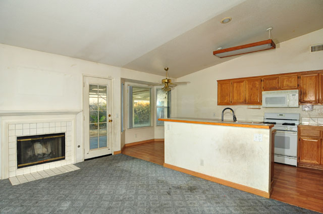 3041 Pembroke AvenueHemet, CA, 92545Riverside County