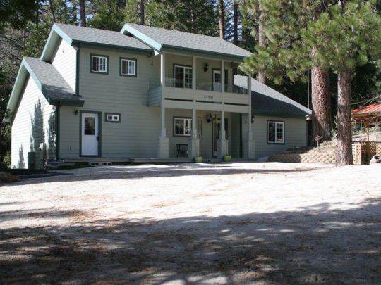 24981 Cascade DR, Idyllwild, CA 92549