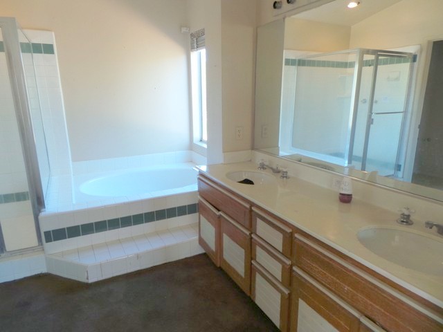 15800 Oro Glen DrMoreno Valley, CA, 92551Riverside County