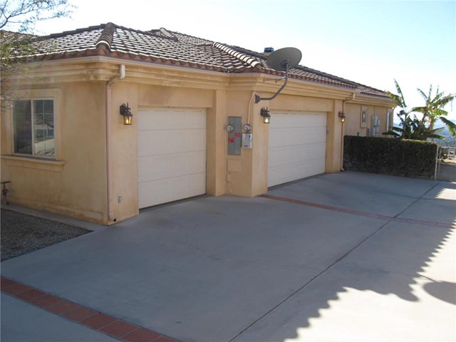 25915 Fran Lou Dr, Moreno Valley, United States 92557