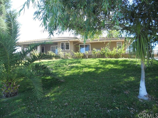 42421 Shaw Lane, Murrieta, CA 92562