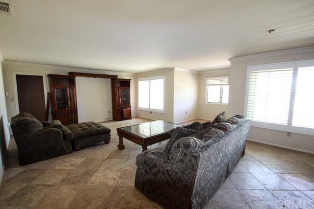 42421 Shaw Lane, Murrieta, CA 92562