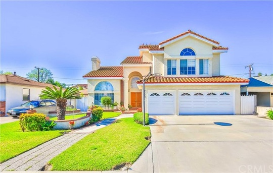 21235 Ridgedale Dr