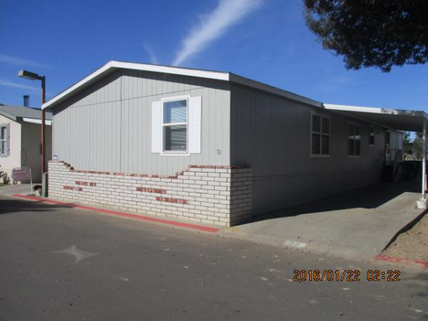 Lake Perris Manufactured Home Community 350 E. Jacinto Ave., Sp. #72Perris, CA 92571