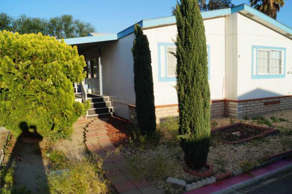 Lake Perris Manufactured Home Community 350 E. San Jacinto, Sp. 188, Perris, CA 92571Perris, CA 92571