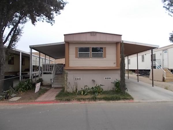 Lake Perris Manufactured Home Community 350 E. San Jacinto Ave., Sp. 35Perris, CA 92571