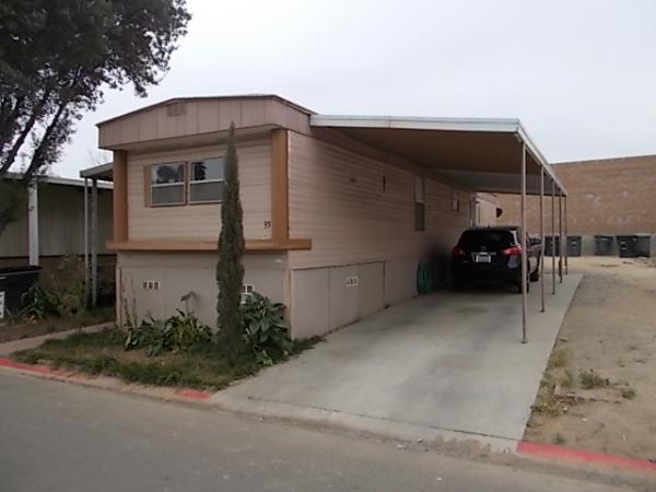 Lake Perris Manufactured Home Community 350 E. San Jacinto Ave., Sp. 35Perris, CA 92571