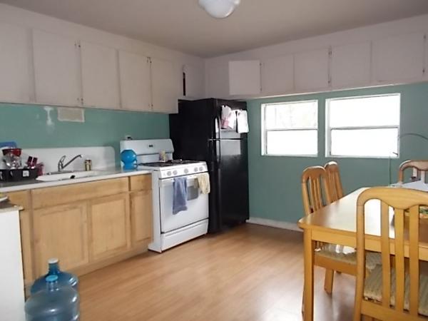 Lake Perris Manufactured Home Community 350 E. San Jacinto Ave., Sp. 35Perris, CA 92571